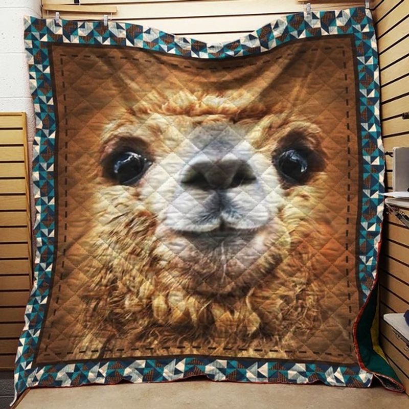 Funny Alpaca Face Quilt Funny Alpaca Face Quilt